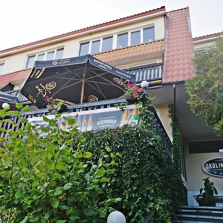 Gosciniec Skolimowka Restauracja I Pokoje Ze Sniadaniem Na Kaszubach Chmielno Extérieur photo
