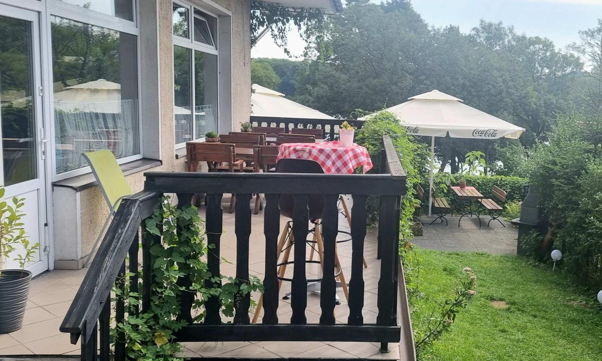 Gosciniec Skolimowka Restauracja I Pokoje Ze Sniadaniem Na Kaszubach Chmielno Extérieur photo
